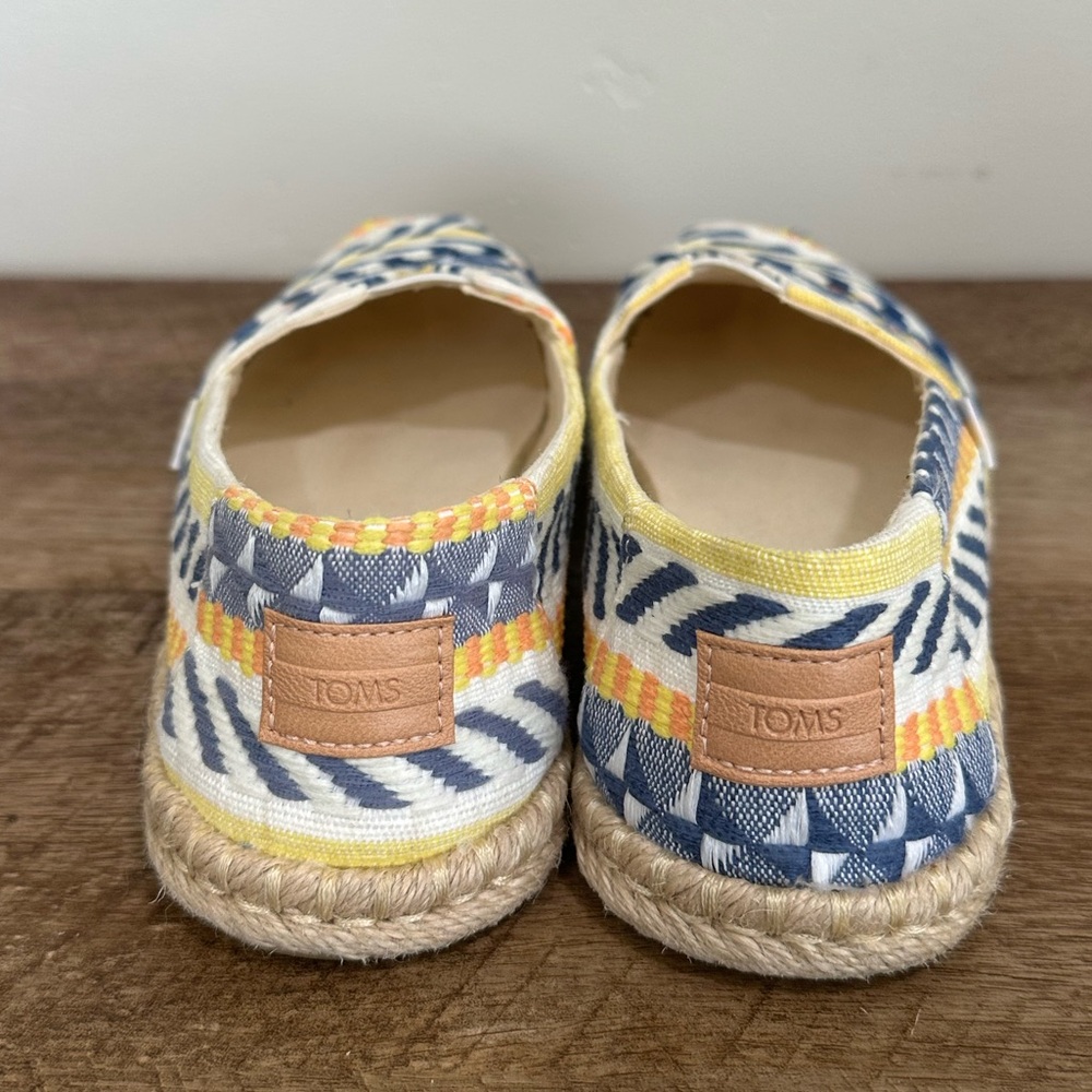 Toms Blue and Yellow Espadrilles with Chevron Pattern Boho - Picture 5 of 12
